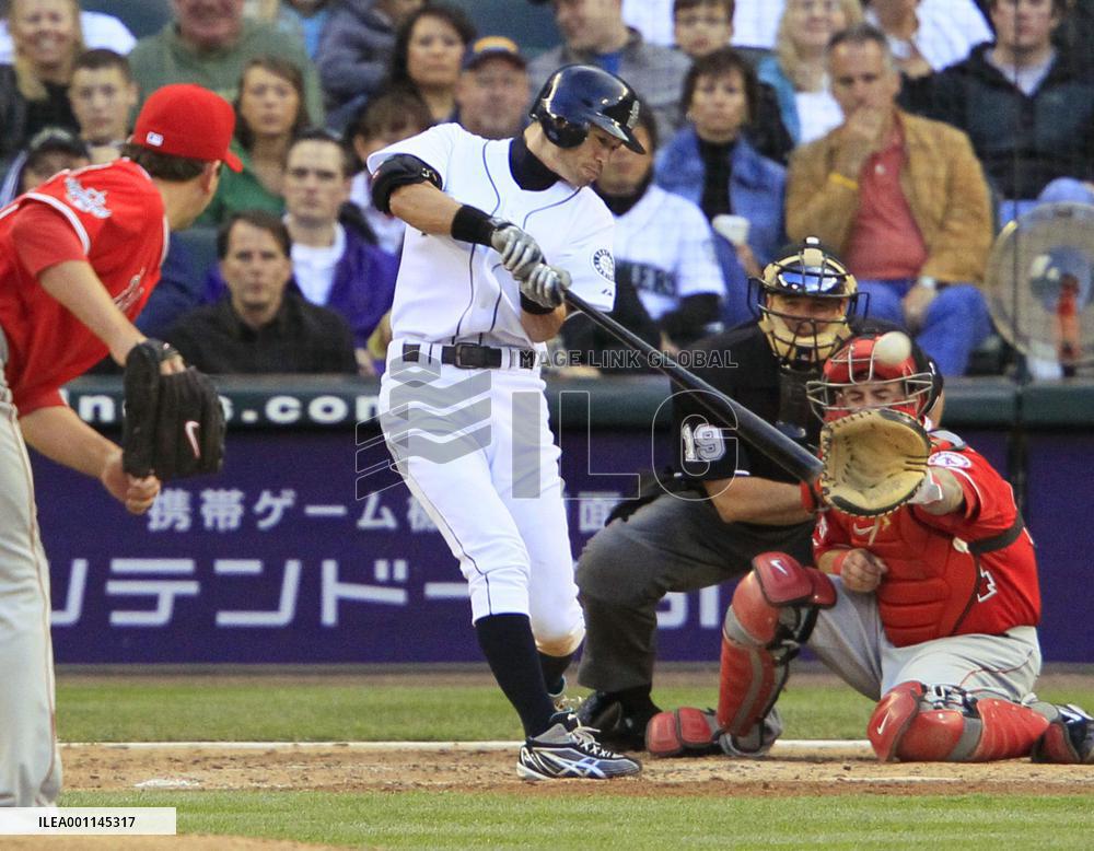 Ichiro plays against Angels