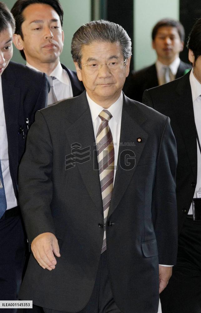 Hatoyama gives up on settling Futemma issue by May 31: sources