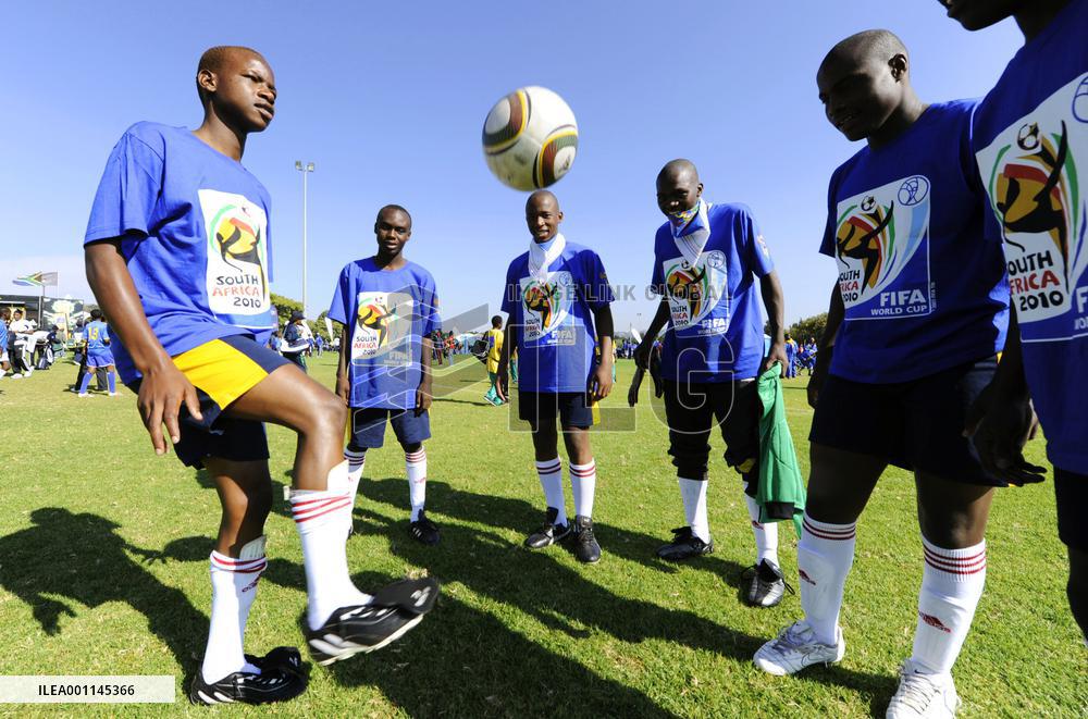 S. Africa ahead of World Cup