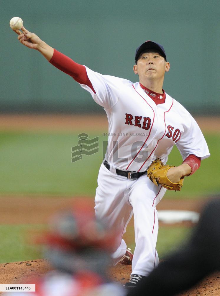 Matsuzaka picks up 2nd win