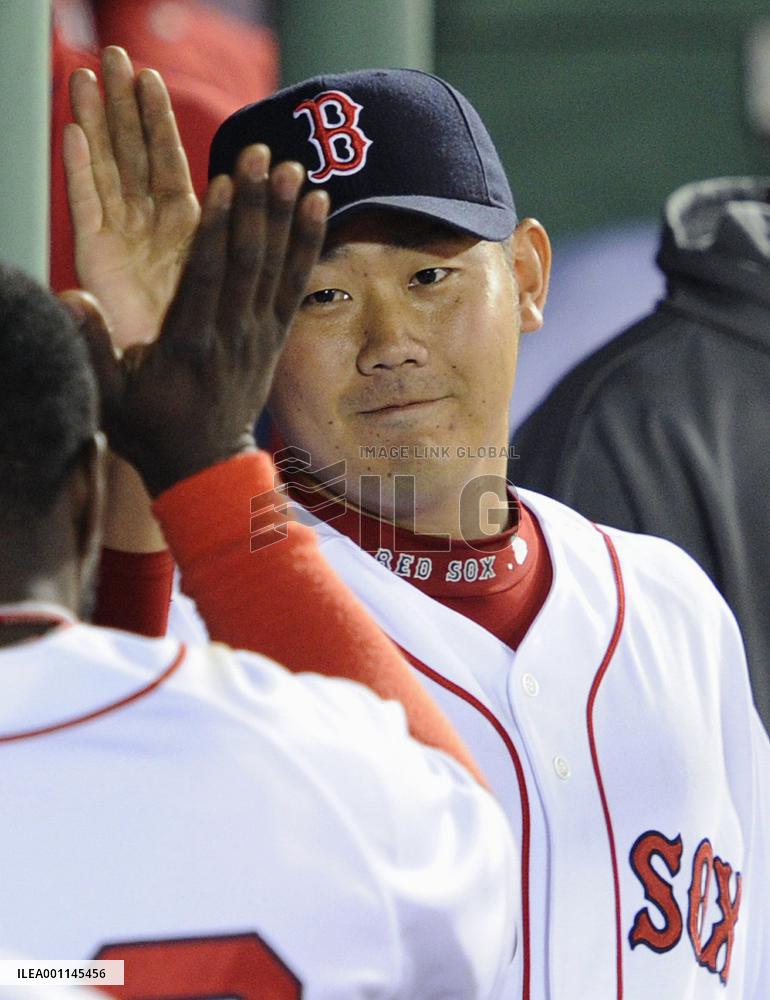 Matsuzaka picks up 2nd win