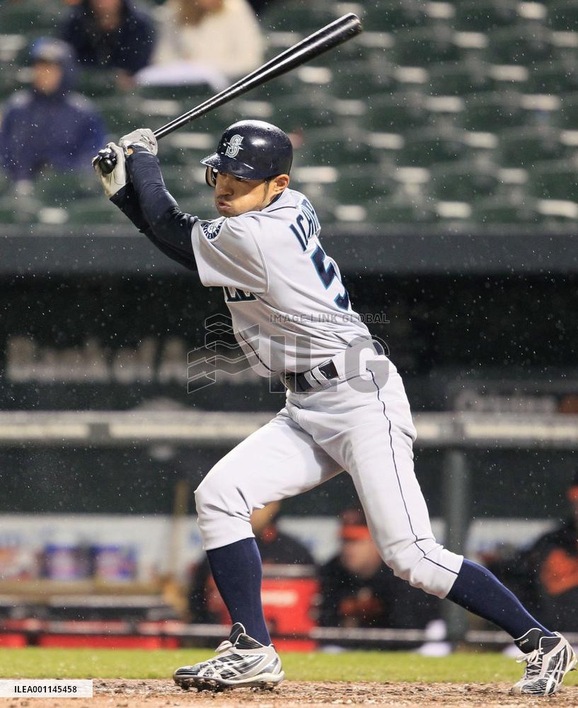 Ichiro 2-for-4 against Orioles