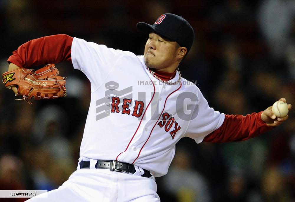 Red Sox's Okajima pitches against Blue Jays
