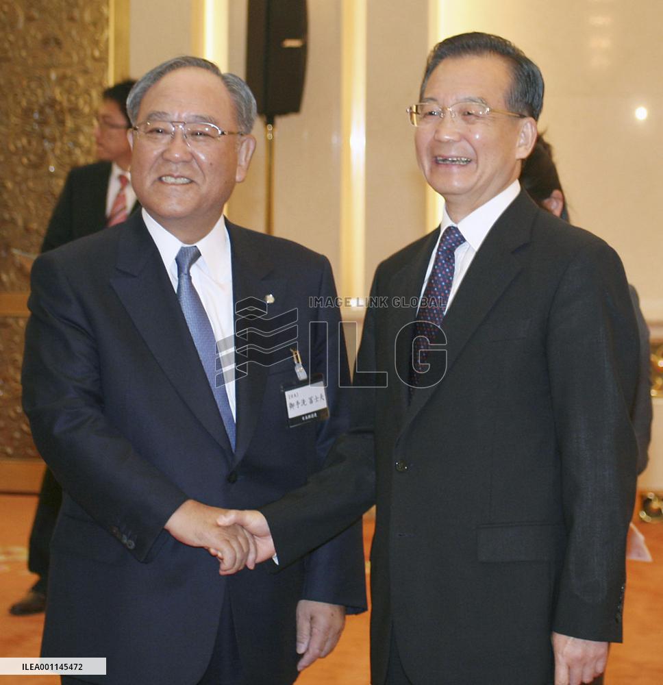 Japan business chief meets with Wen