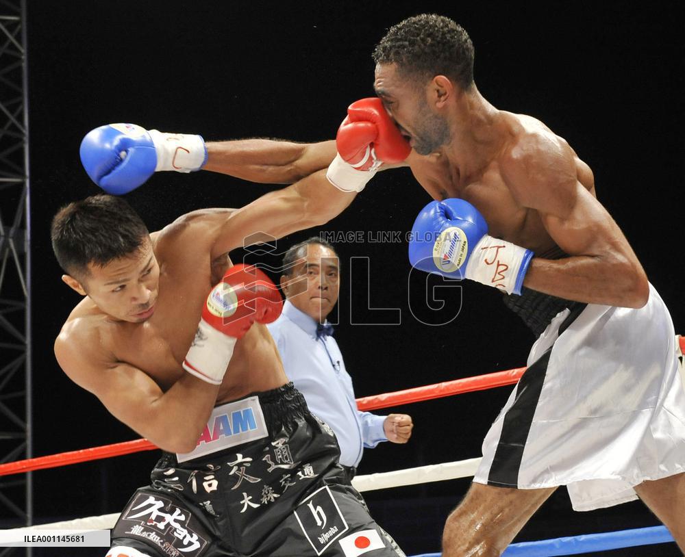 Uchiyama retains WBA crown in 1st title defense