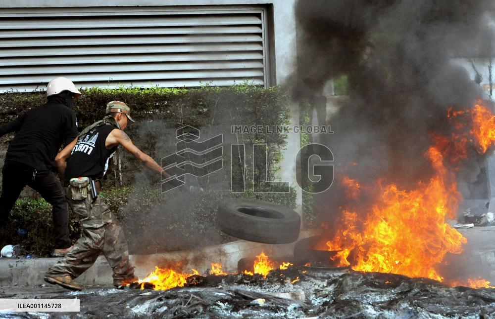 Bangkok stays relatively quiet Tuesday, but incidents persist