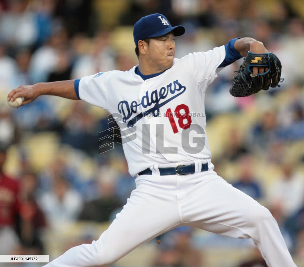 Kuroda takes 5th win