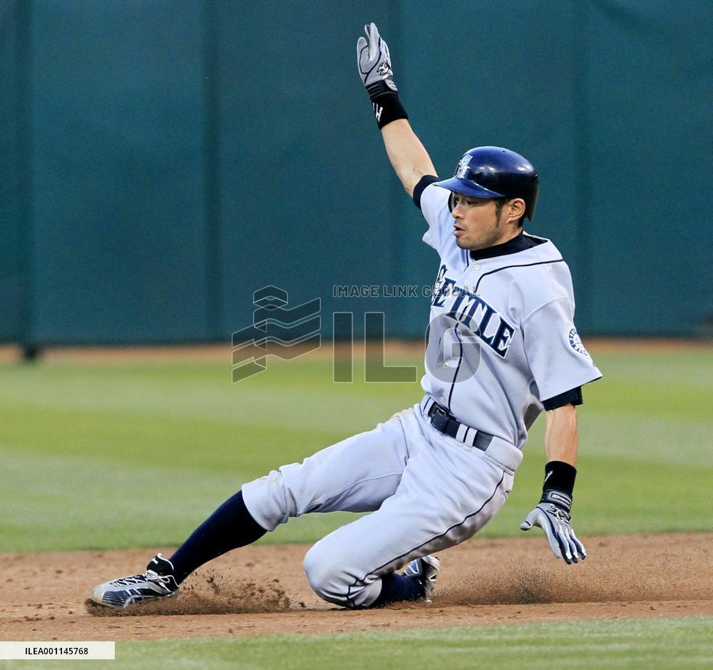 Ichiro goes 1-for-3 in Mariners' loss