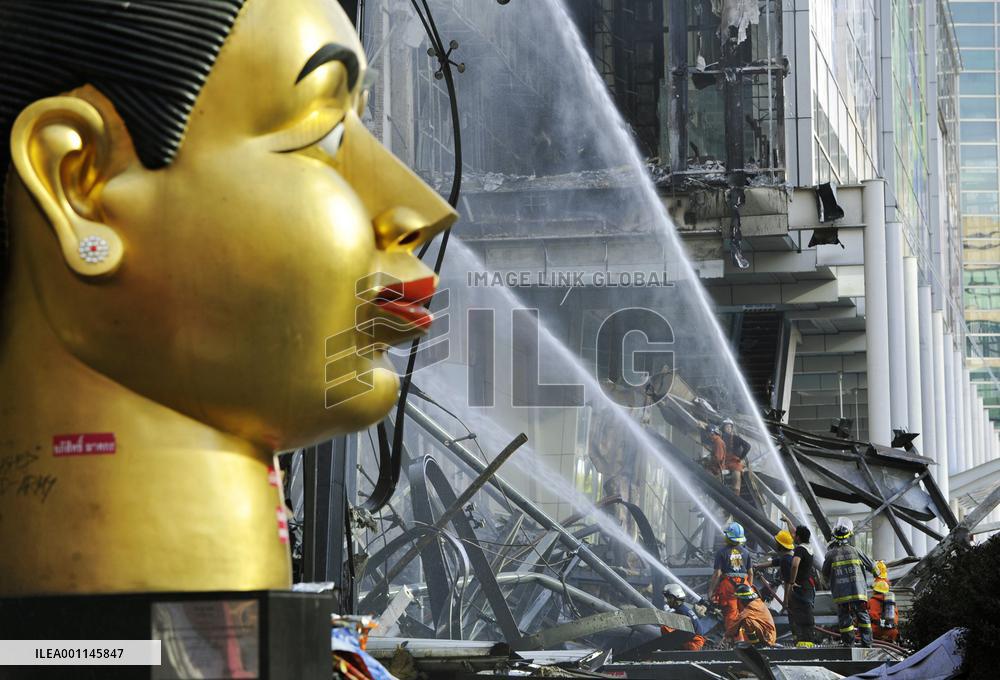 Thailand begins to count damage after troops smash protests