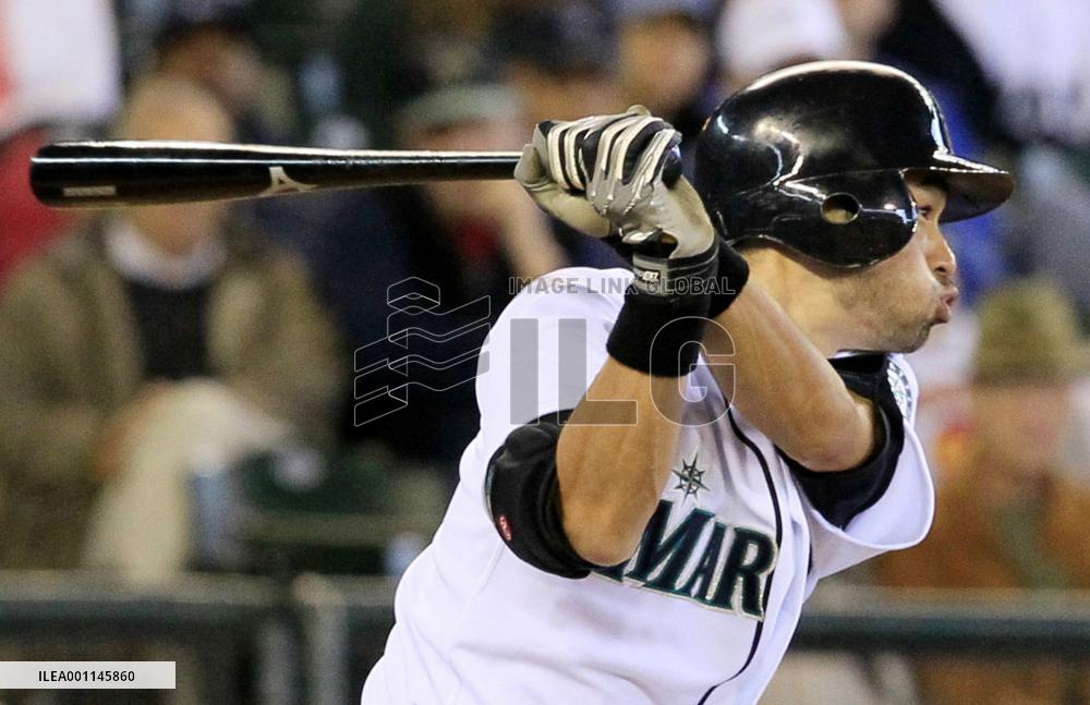 Ichiro 1-for-3 against Blue Jays
