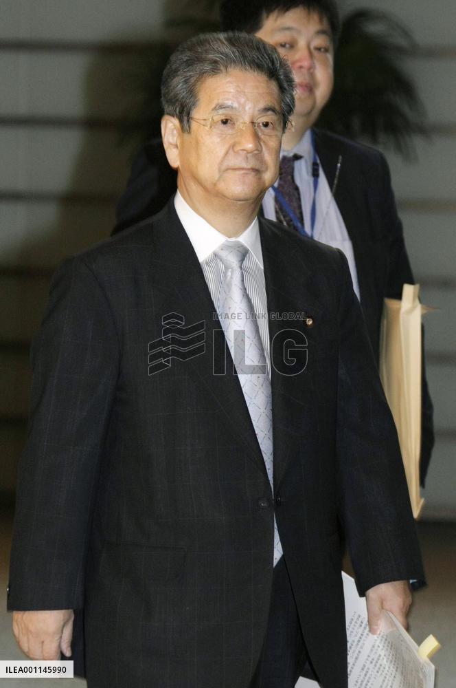 Kan to reappoint Kitazawa as defense chief