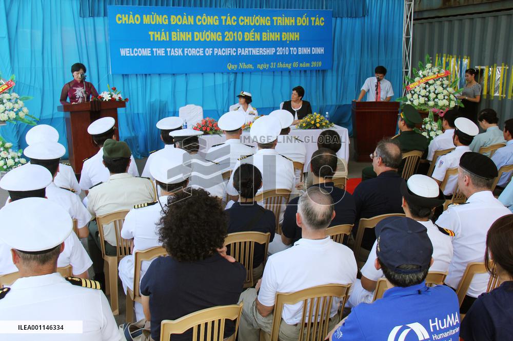 Japan MSDF medical officers on aid mission in Vietnam