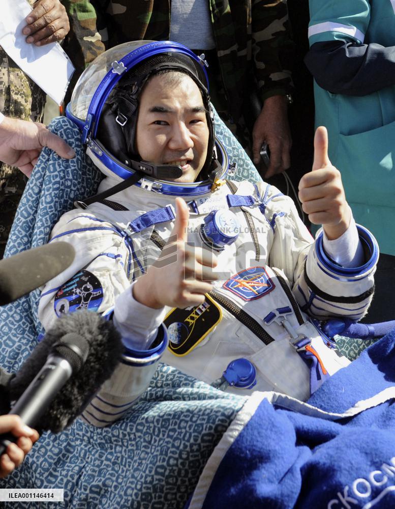 Noguchi returns to Earth after 163 days in space