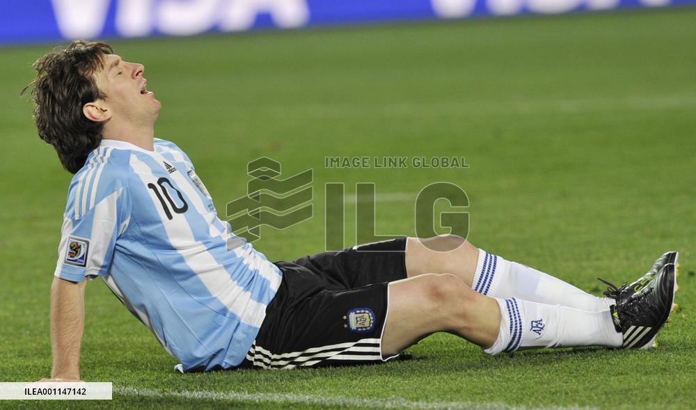 Argentina beat Nigeria 1-0 in World Cup Group B match