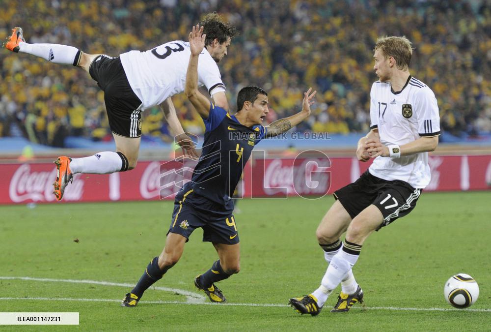 Germany beat Australia 4-0 in World Cup Group D match