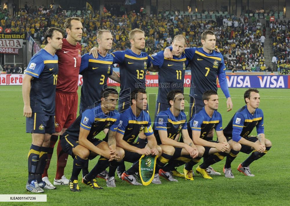 Germany beat Australia 4-0 in World Cup Group D match