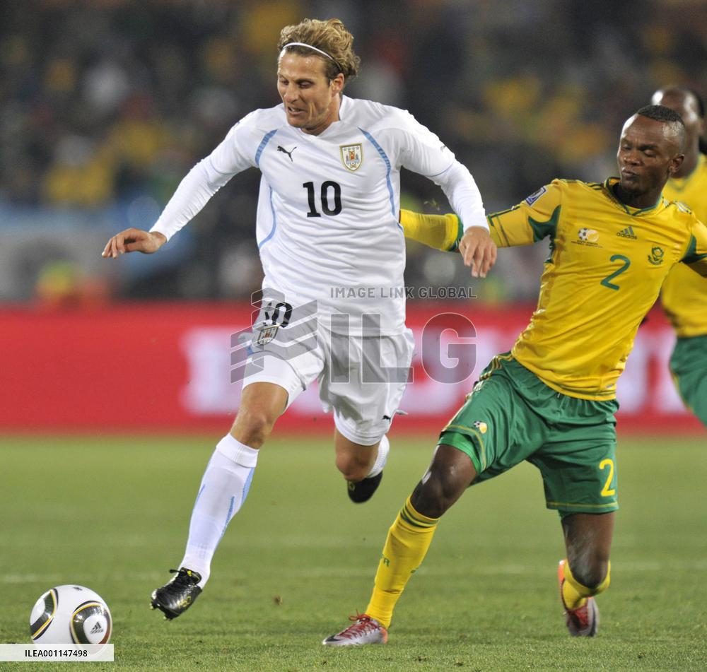 Uruguay beat S. Africa 3-0