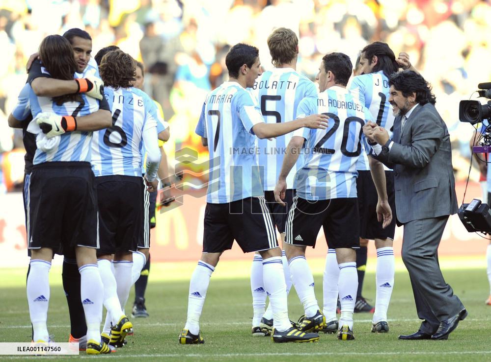 Argentina beat S. Korea 4-1 in World Cup Group B