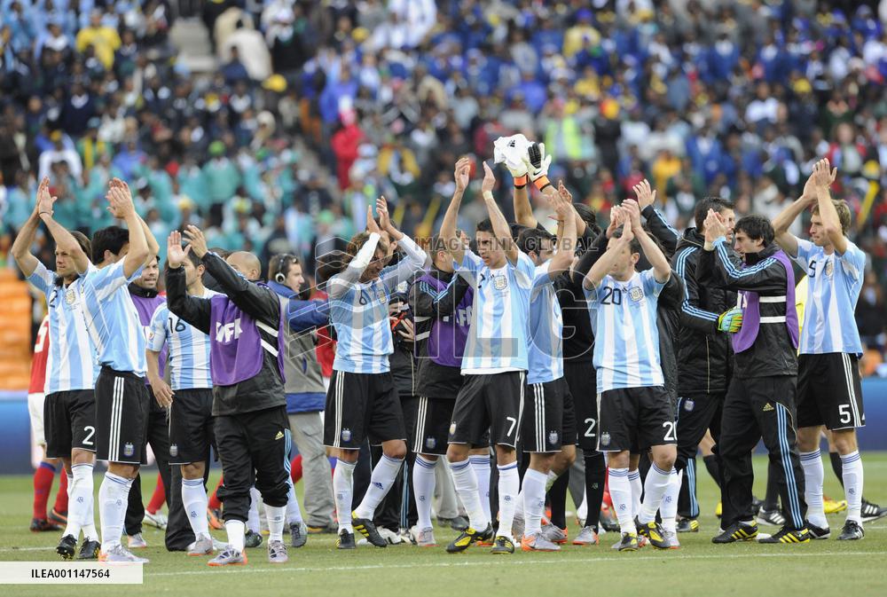 Argentina beat S. Korea 4-1 in World Cup Group B