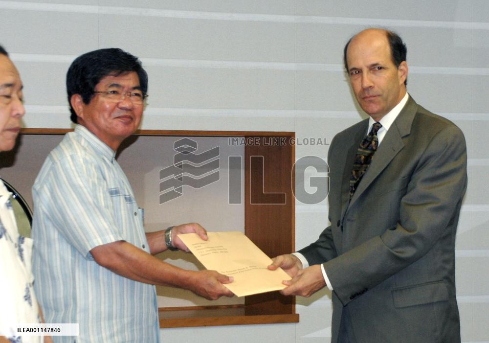 Okinawa assembly head asks Obama in letter to scrap Futenma plan