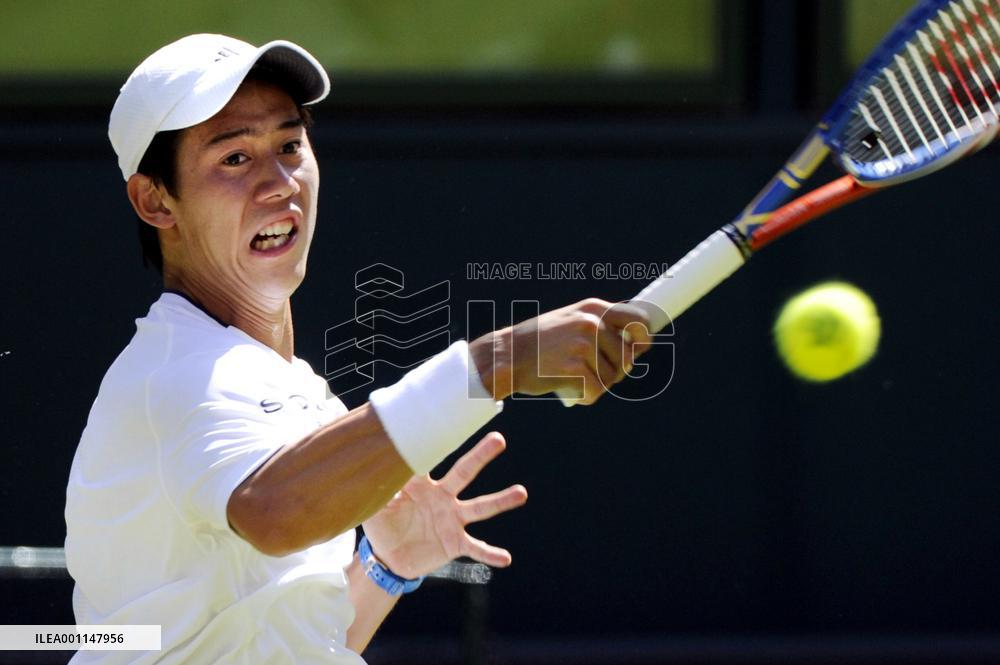 Nishikori defeated by Nadal at Wimbledon tennis