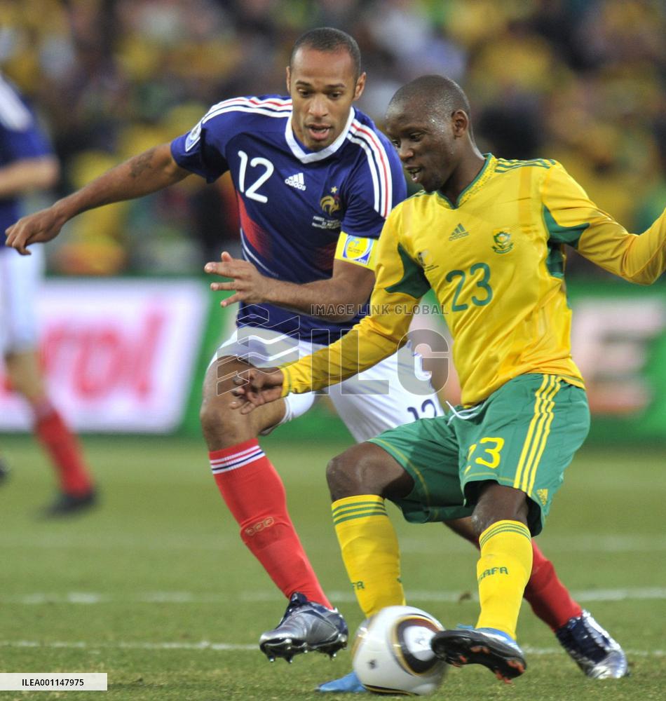 S. Africa deal France knockout blow but also fall at last hurdle
