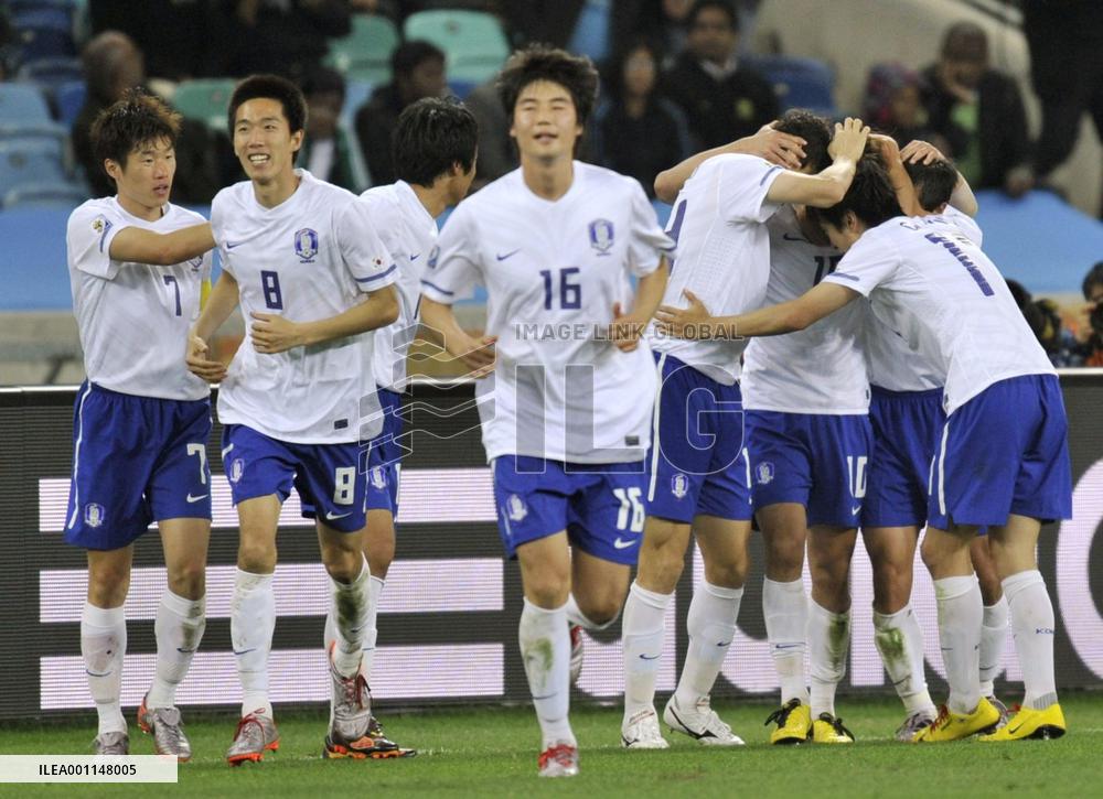 S. Korea advances, Nigeria goes out after draw