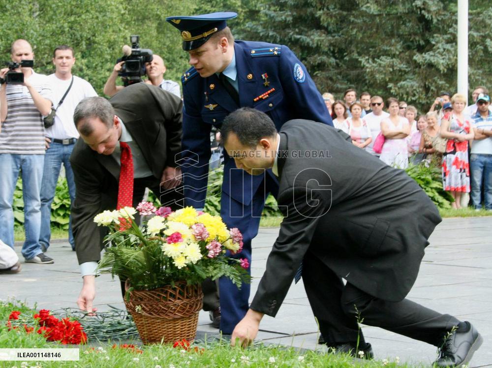 Astronaut Noguchi in Russia