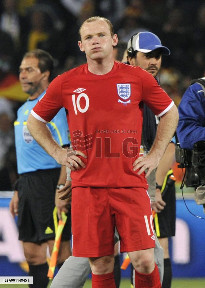 Germany send sorry England packing in 4-1 win