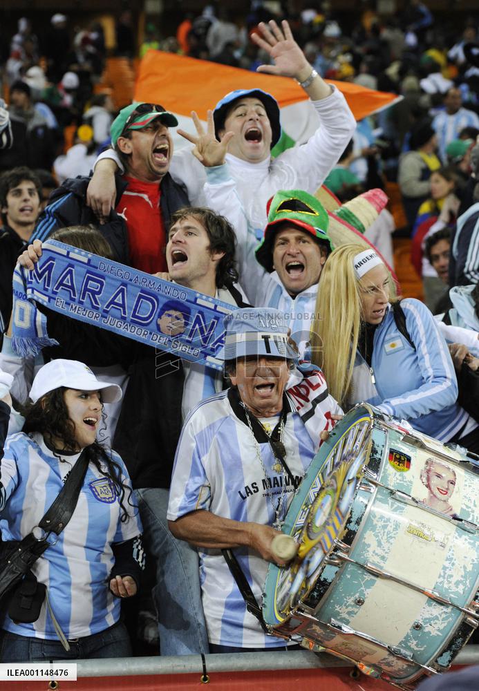Argentina beat Mexico 3-1 to face Germany in quarters