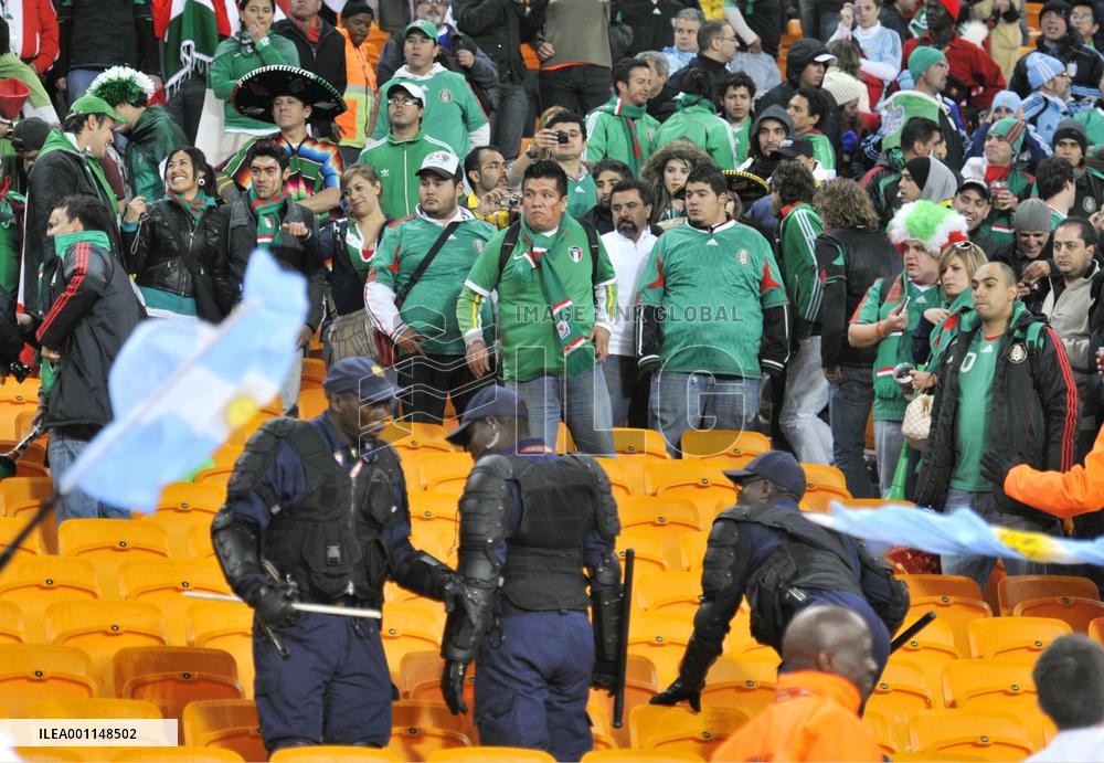 Argentina beat Mexico 3-1 to face Germany in quarters