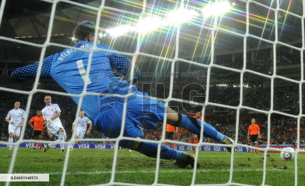 Netherlands beat Slovakia at World Cup 2nd round
