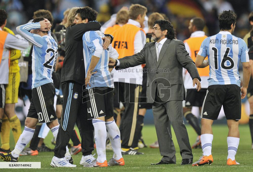Germany thrash Argentina 4-0