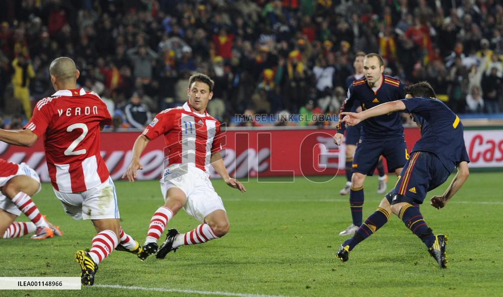 Spain beat Paraguay 1-0