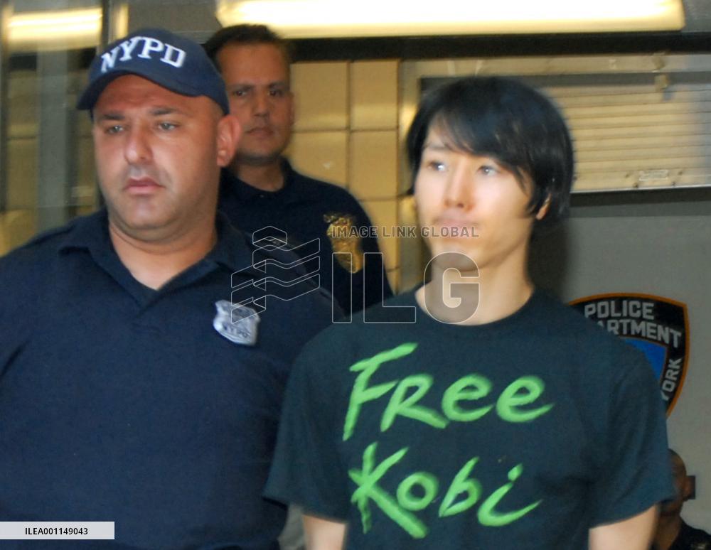 Hot dog eating champ Kobayashi arrested