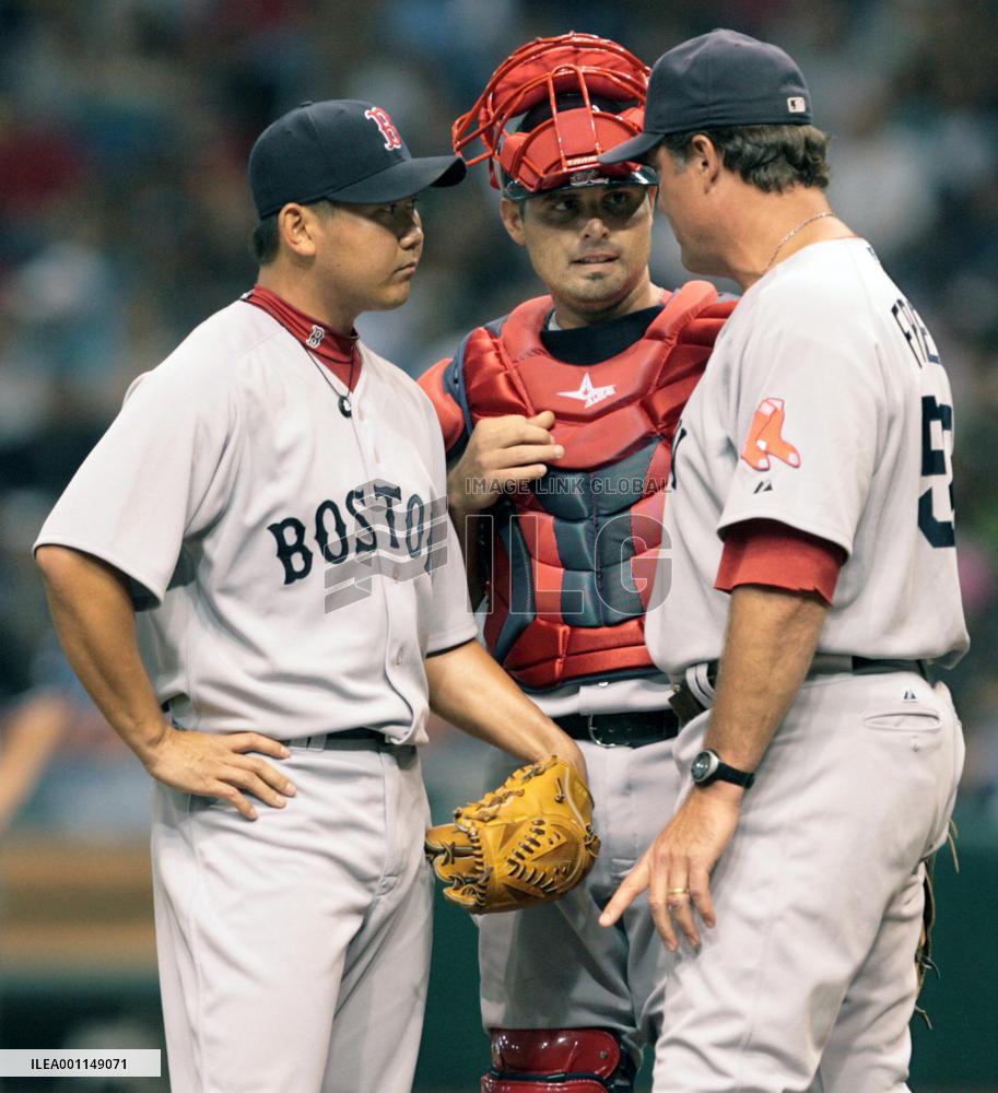Red Sox Matsuzaka gives up 8 hits, 5 runs against Rays
