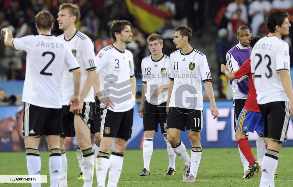 Spain beat Germany to reach World Cup final