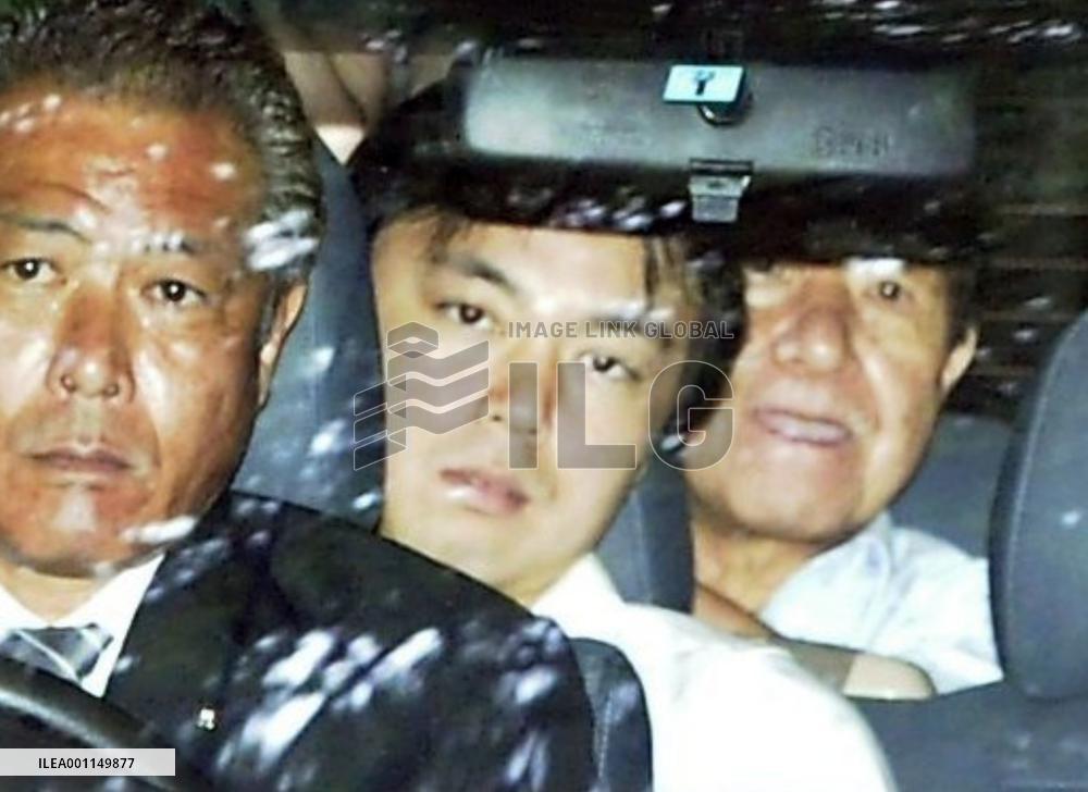 Abductee's kin meet with ex-N. Korean jet bomber