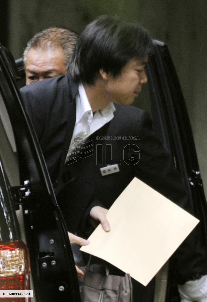 Abductee's kin meet with ex-N. Korean jet bomber