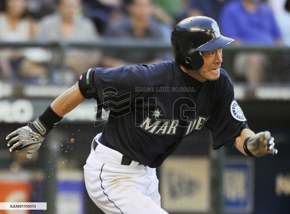 Ichiro plays against Boston
