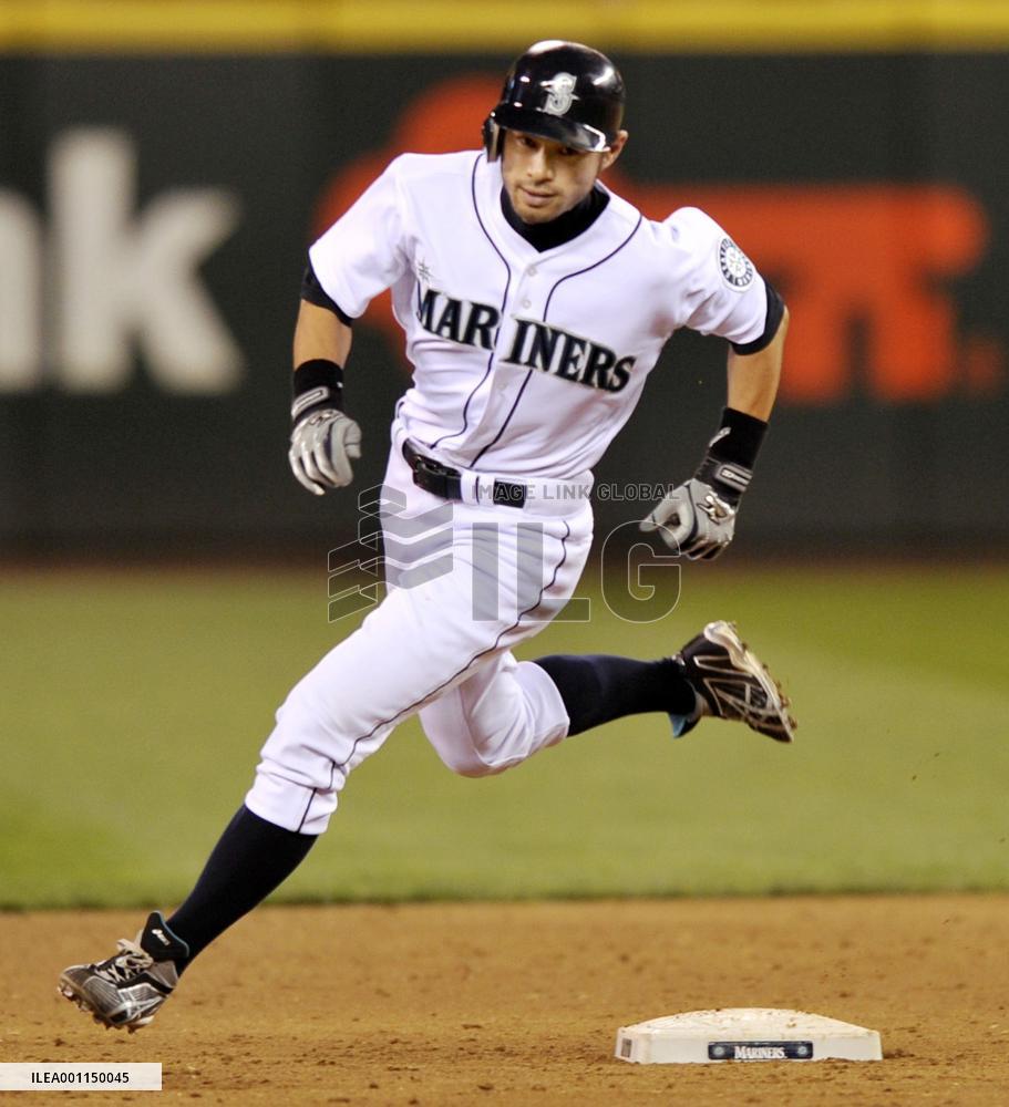 Ichiro hitless against Red Sox