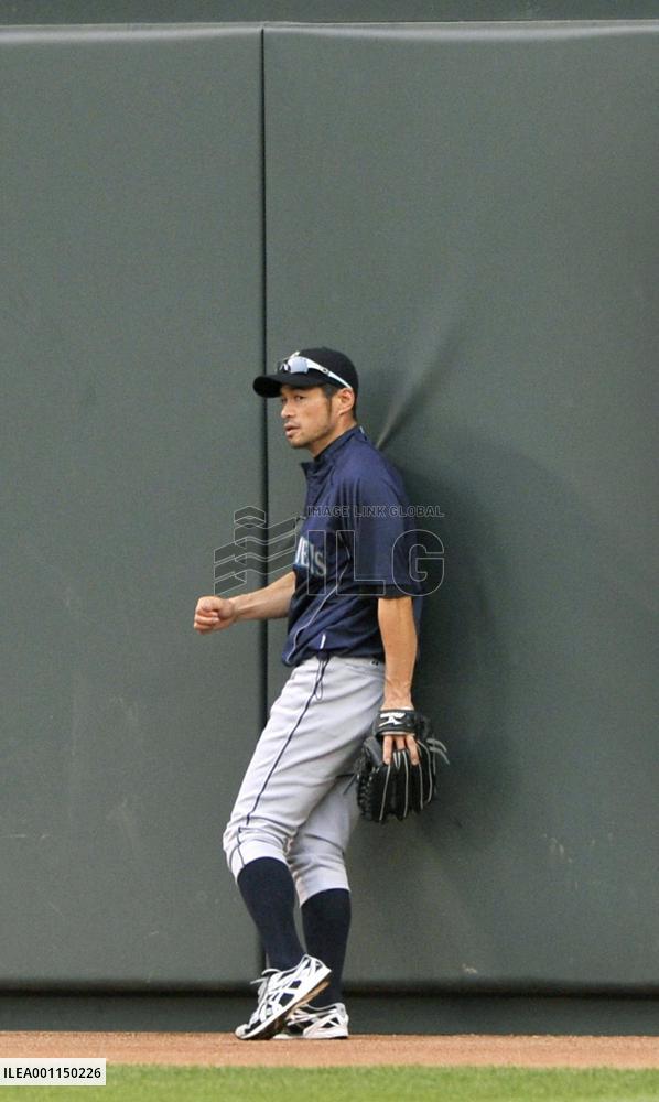 Ichiro 1-for-5 against Twins