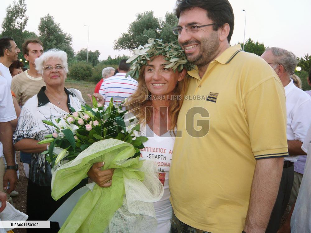 Greek woman runs 540-km memorial marathon