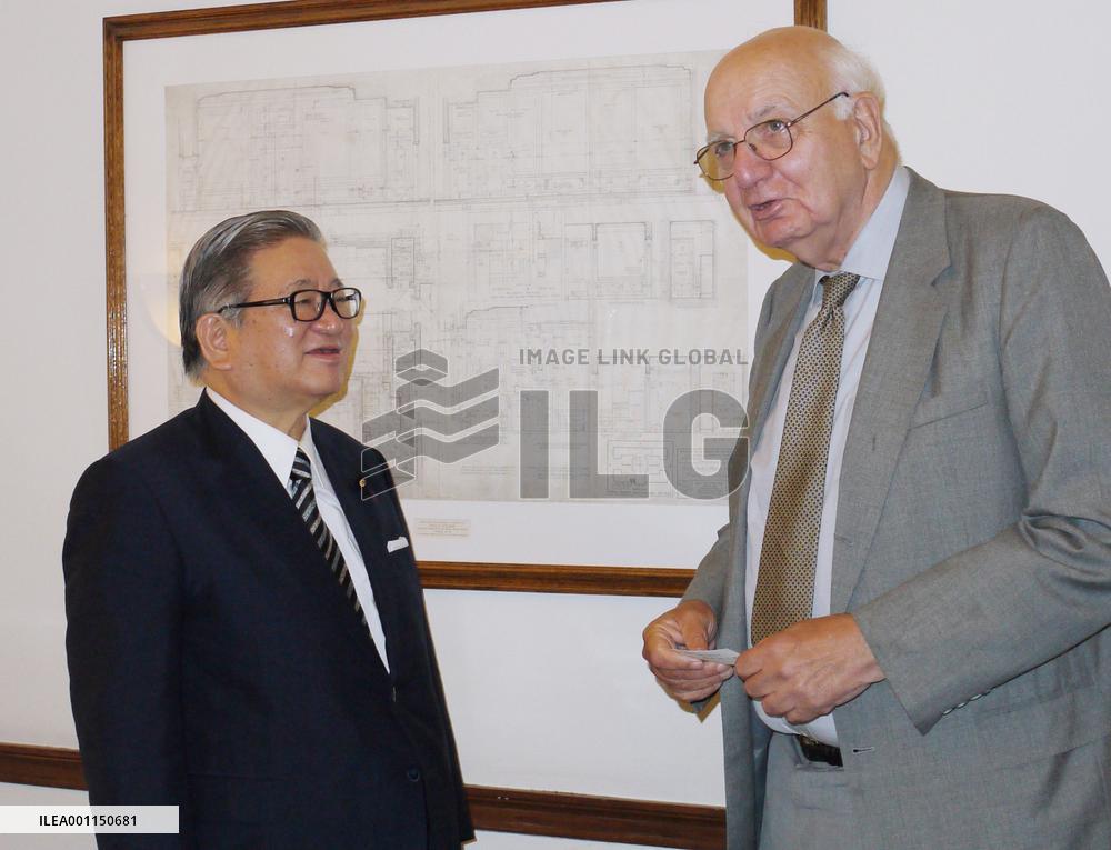 Jimi, Volcker meet in N.Y.
