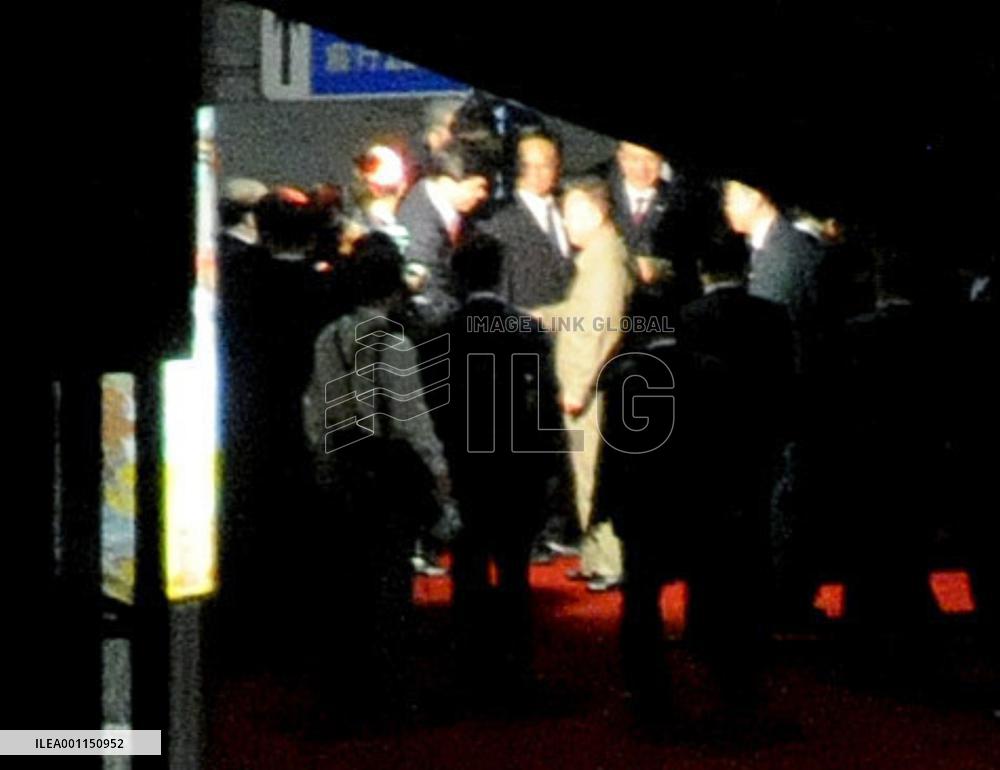 Kim Jong Il apparently leaves Changchun