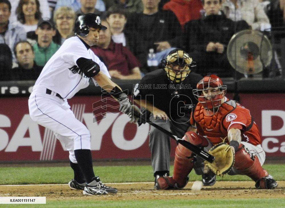 Ichiro 2-for-5