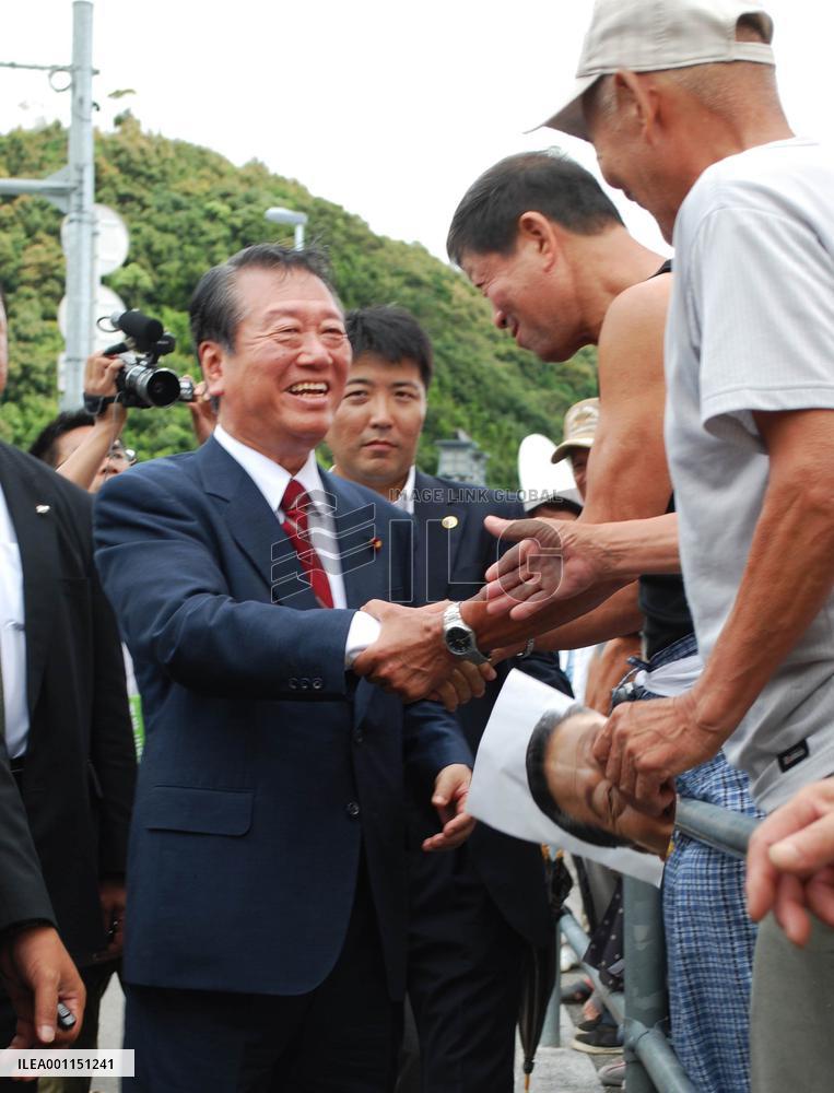 DPJ's Ozawa stumps in Kochi