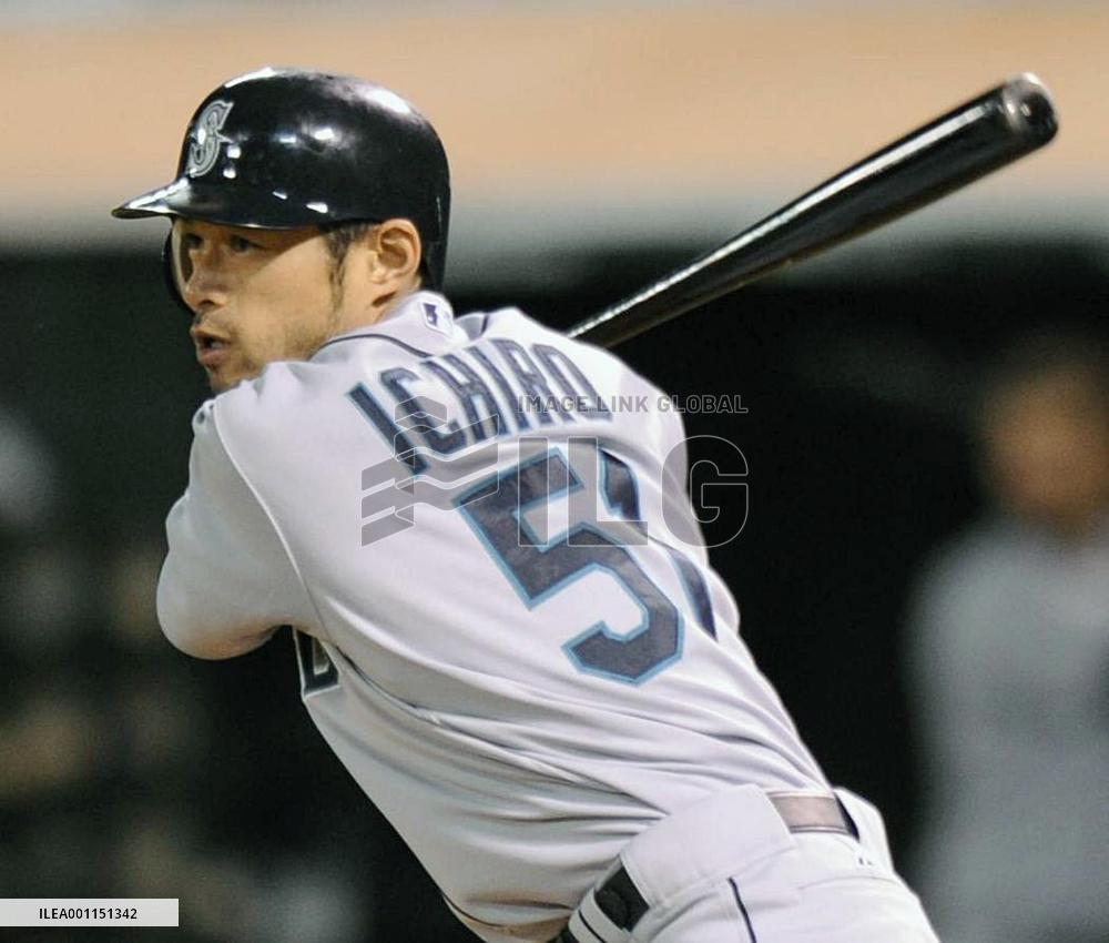 Ichiro doubles
