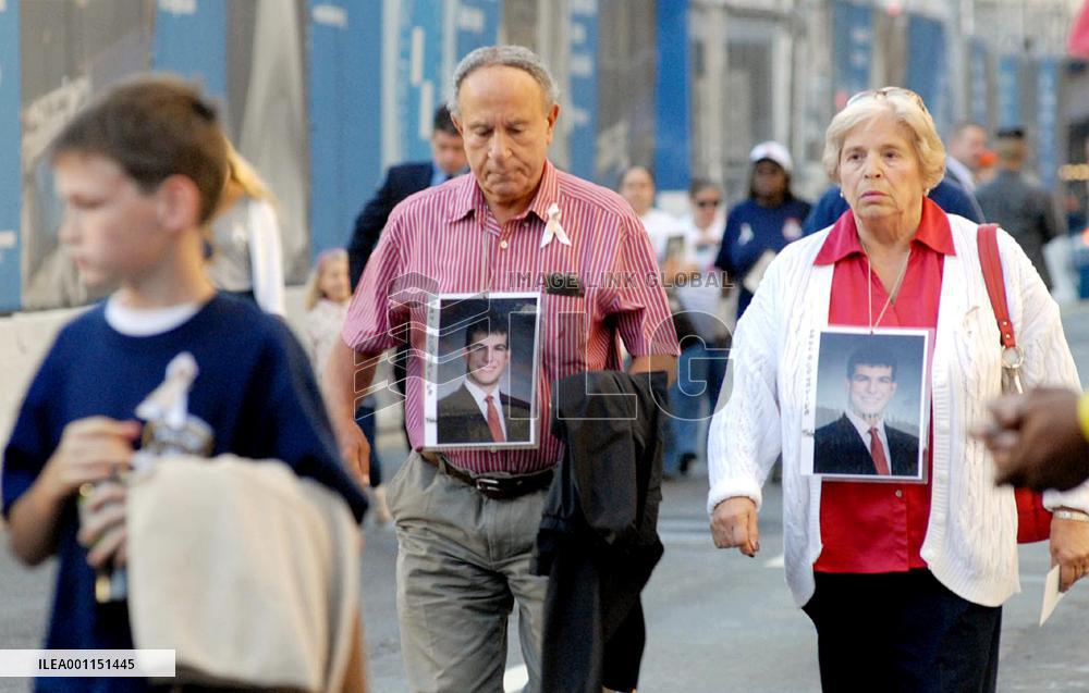 9/11 victims' families head for memorial ceremony