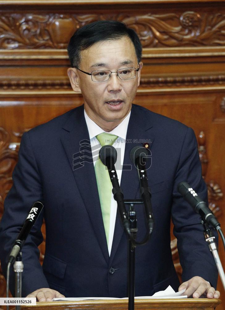 LDP chief Tanigaki at lower house session